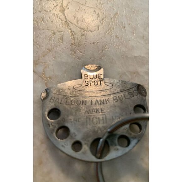 Vintage Unusual Keychain - Picture 2 of 3